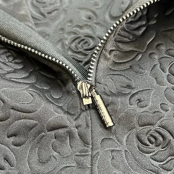 GUESS Los Angeles Circle Skater Skirt XS w/ Pockets Black Embossed Floral - Picture 10 of 13